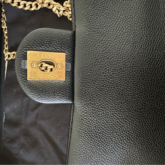 ❤️ CHANEL NEW ❤️ CHANEL Caviar Quilted
Mini Sweetheart Rectangular Flap Black - Picture 6 of 10